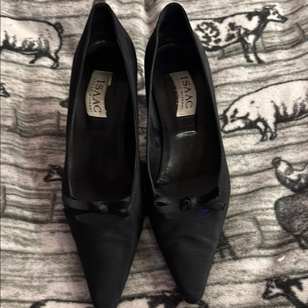 Isaac Mizrahi Black Heels
